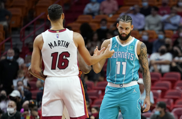  黄蜂逆转热火，三球华佗再显威  